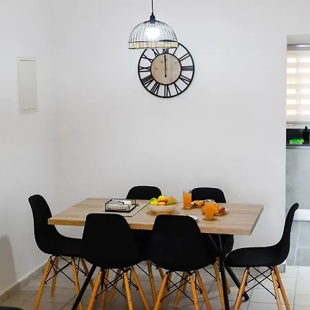 Apartment Daniel's - Magical Views Tsadha